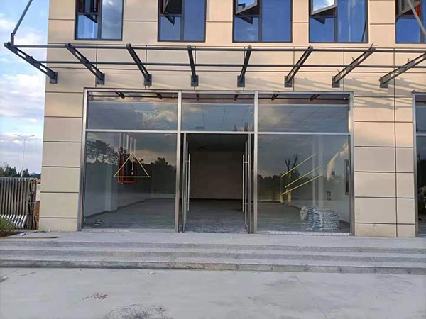 不锈钢地弹簧门