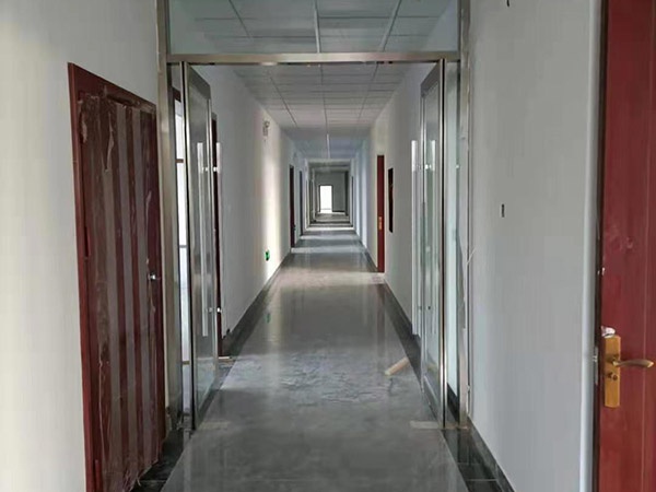 不锈钢地弹簧门